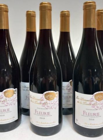 null 18 bouteilles de: Fleurie Cru du Beaujolais Domaine de la Tassé d'Or 2019