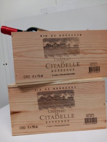 null 12 bottles of Château La Citadelle Bordeaux Gold Medal 2021. In 2 CBO.