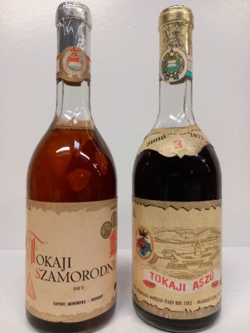 null Lot including:
1 Tokaji Aszü 1975 Bottle 50cl N° 948405 limited edition
1Old...
