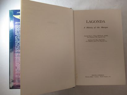 null AUTOMOBILIA Lot comprenant un livre "Lagonda" (en anglais), 3 magasines sur...