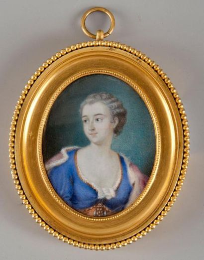 Ecole française de la fin du XVIIIe siècle Jeune femme à la pèlerine Miniature ovale...