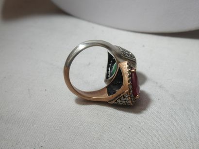 null Silver and vermeil ring, set with a ruby (treated) and a glass cabochon, in...