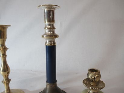 null Set of 3 silver-plated, brass, onyx and bronze candlesticks. Height: 8-21 cm...