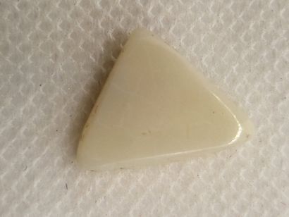 null Opal, triangular, 4 carats. With certificate.