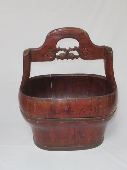 null CHINA Wooden rice basket. 53 x37 cm (wear, strapping to be refastened)