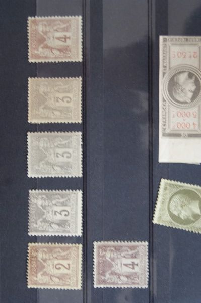 null FRANCE Lot of stamps. Mint and hinged.