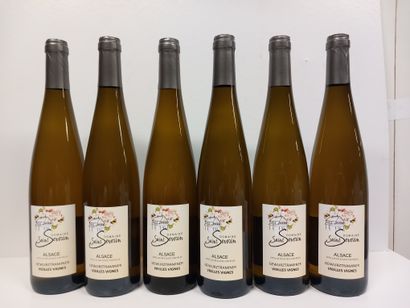 null 6 bottles of Gewurztraminer Vieilles Vignes 2020 Domaine Saint Severin harvesting...