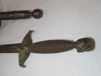 null Decorative metal dagger. Length: 46 cm (oxidation), with attached guard.