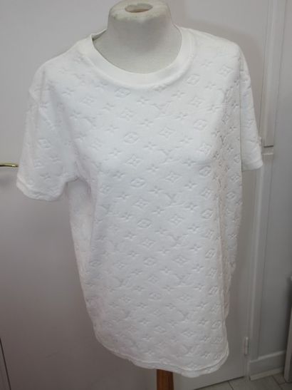 null LOUIS VUITTON - Short-sleeved cotton top, approx. size 38/40, shoulder width...