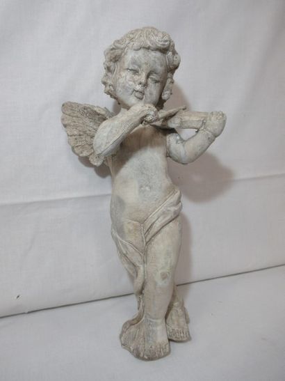 null Sculpture en résine figurant un angelot musicien ;Hauteur 30cm(usure , manque...