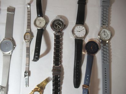 null Lot de 11 montres (hommes et dames) en métal, résine… Dont Lip, Yema et Fontenay....