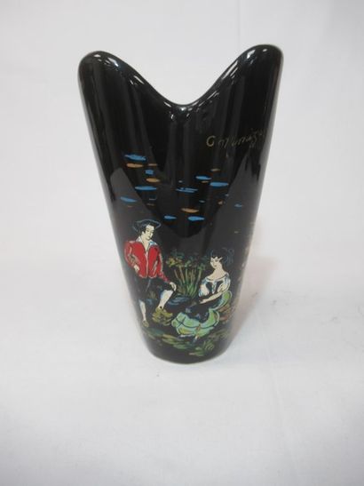null Vase en porcelaine noire à décors peint d'une seine galante espagnol? Hauteur...