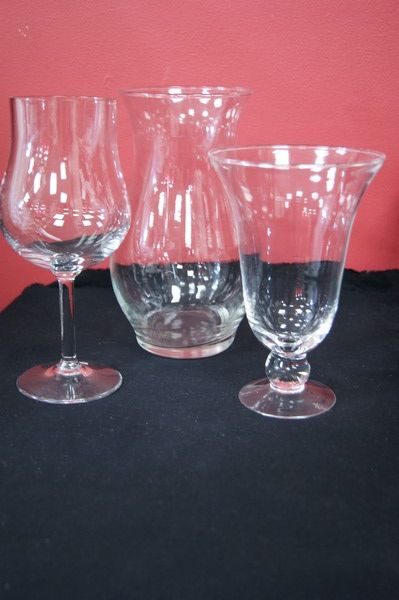 null Lot en verre, comprenant 2 vases et une coupe. 20-24 cm