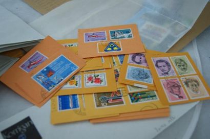 SUISSE Lot de timbres, en vrac, oblitérés ou non. Classés de 1967 à 1991