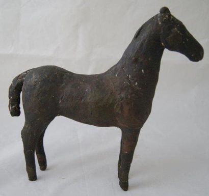 ASIE Cheval en bronze. Haut.: 18,5 cm Long.: 18 cm