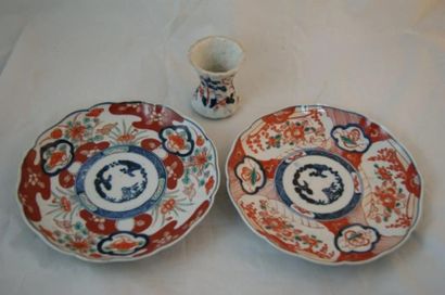 null CHINE Lot en céramique de style Imari, composé d'une paire d'assiette (diam.:...