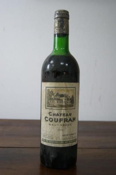 null Ensemble de 4 bouteilles de vin : Mercurey, Perrault Père et fils, niveau bas,...