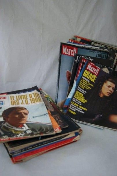 null Important lot de magazines des années 50/60 : Paris match, Point de vue ...
