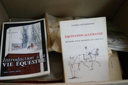 null Lot de livres sur les chevaux : Verteville, Le cheval d'extérieur, Paris, Emile...