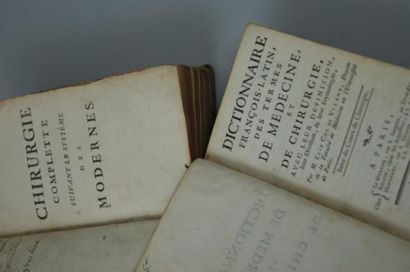 null Ensemble de 2 ouvrages du XVIIIe siècle :

- Elie Col de Villars, Dictionnaire...
