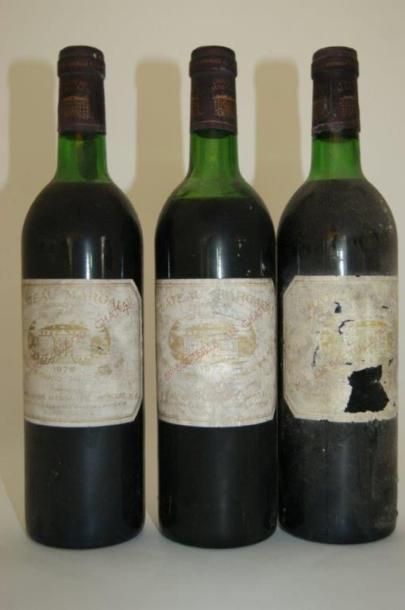 null 3 bouteilles de Château Margaux. 1977 et 2 1978. Premier Grand cru classé. (étiquettes...