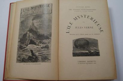 null Jules VERNE, L'Ile mystérieuse. Paris, Hachette. Illustrations par J FERAT,...