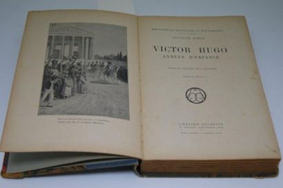 null Gustave SIMON, Victor Hugo : années d'enfance. Hachette. Illustré de 10 gra...