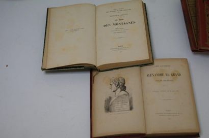 null Lot de 5 livres XIXe-XXe, illustrés : 
- E About, Le Roi des Montagnes.Hachette,...