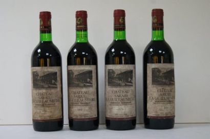 null 4 bouteilles de Château Sarail-La Guillaumière 1976 (étiquettes sales et ab...