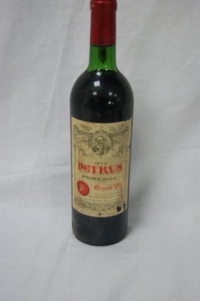 null 1 bouteille de Petrus, 1974. (étiquette légèrement abîmée, B)