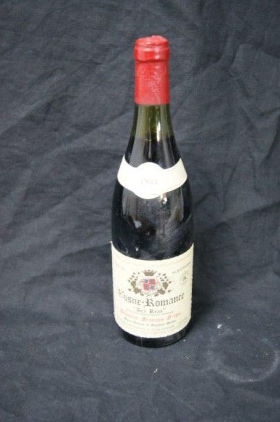 null 1 bouteille de Vosne-Romanée "Aux Réas", 1983. (étiquette sale)