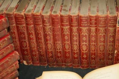 null BALZAC Oeuvres complètes. PARIS OLLENDORFF.46 volumes illustrés, vers 1900 (petits...