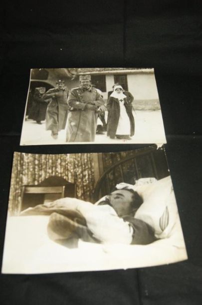 null 8 photographies sur les thème de la Croix Rouge et des Hôpitaux militaires (Red...