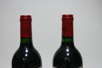 null 2 bouteilles de Saint Julien, Grand Vin de Léoville du Marquis de Las Cases,...
