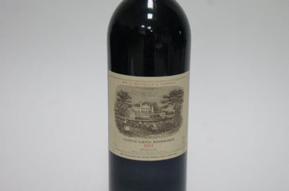 null 1 bouteille de Pauillac, château Lafite Rothschild, 1995.
