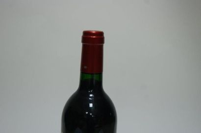 null 1 bouteille de Pomerol, Petrus, 1994.