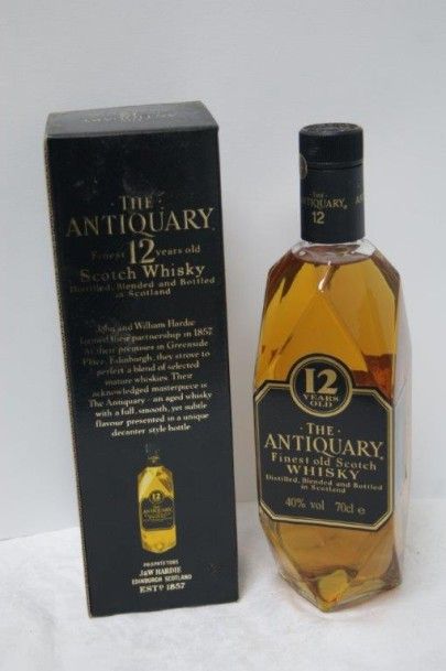 null Whisky The Antiquary 12 ans d'âge. Dans sa boîte.