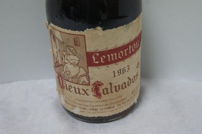 null 1 bouteille de Vieux Calvados Lemorton 1963. (étiquette supérieure légèrement...