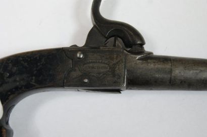 null Pistolet de voyage anglais. Vers 1820. Transformé à piston. Marqué "London"...