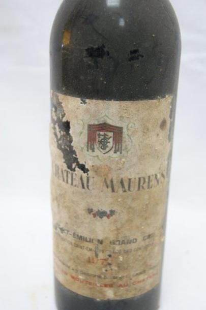 null 1 bouteille de château Maurens, 1977. Etiquette sale et abîmée.