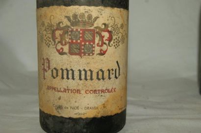 null 4 bouteilles de Pommard, Caves Noé à Draveil, cuvée reservée. Années 60/70....