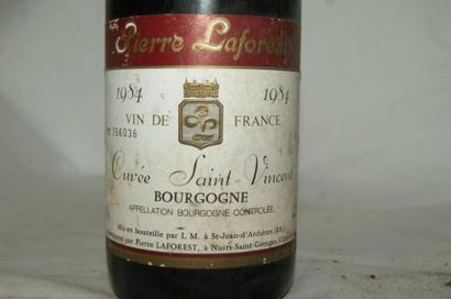 null 2 bouteilles de Côteaux Varois, domaine de Fonlade, Pierre Laforest, 1984. On...
