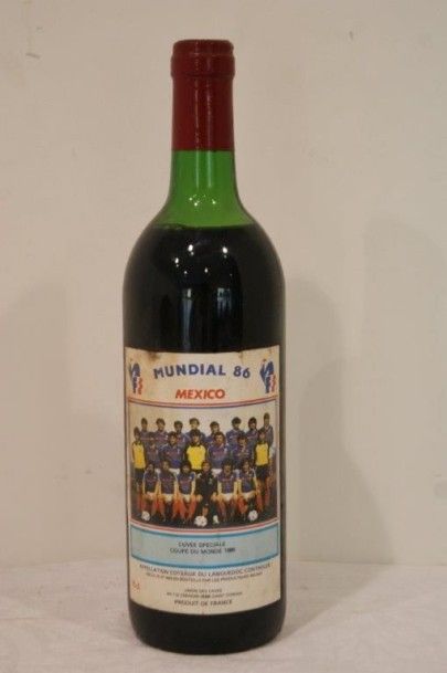 null 1 bouteille de Côteaux du Languedoc, cuvée spéciale coupe du monde 1986. (niveau...