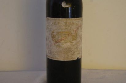 null 1 bouteille de château Margaux, 1977 (étiquette sale et légèrement abîmée, niveau...
