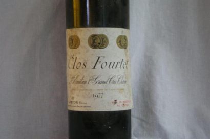null 1 bouteille de Saint Emilion, 1er Grand Cru classé, Clos Fourtet, 1977. (étiquette...