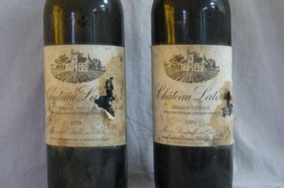 null 2 bouteilles de château La Tour, 1979. (étiquettes sales et abîmées)
