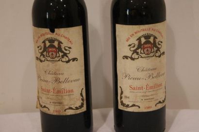 null 2 bouteilles de Saint Emilion "Château Picau-Bellevue" 1989. Etiquette sale...