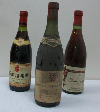 null 3 bouteilles de Bourgogne: Côtes de Nuits Villages, georges Jacly, 1967 et Bourgogne...