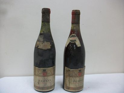 null 2 bouteilles de Juliénas, Jacques Dépagneux, 1961 et 1966. (étiquettes sales...