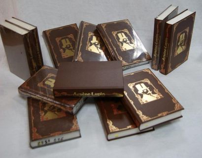 null Lot de 12 livres de Maurice Leblanc de la série "Les exploits d'Arsène Lupin"...